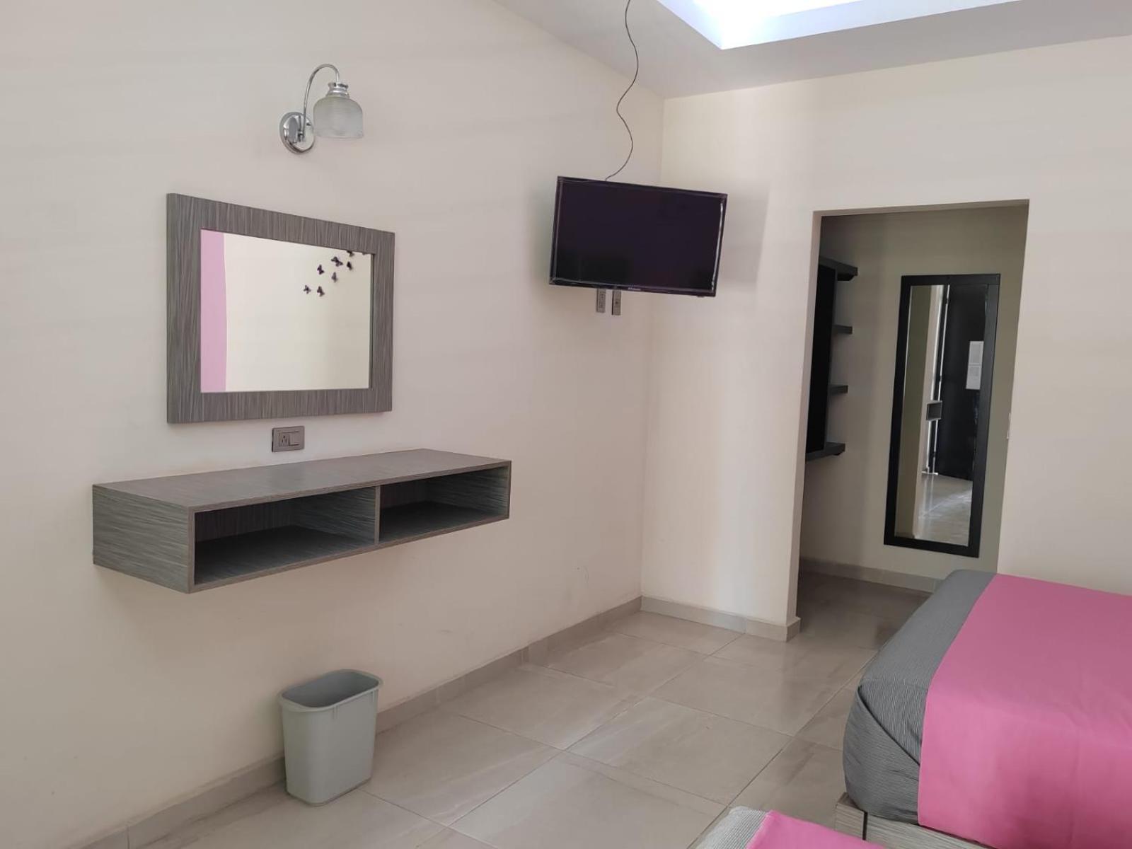 Villa Granada Santa Cruz Tecamac ภายนอก รูปภาพ