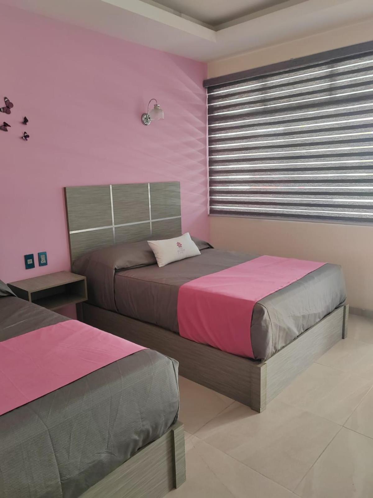 Villa Granada Santa Cruz Tecamac ภายนอก รูปภาพ